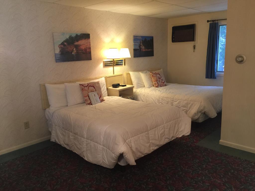 Cedar Motor Inn Маркет Екстериор снимка