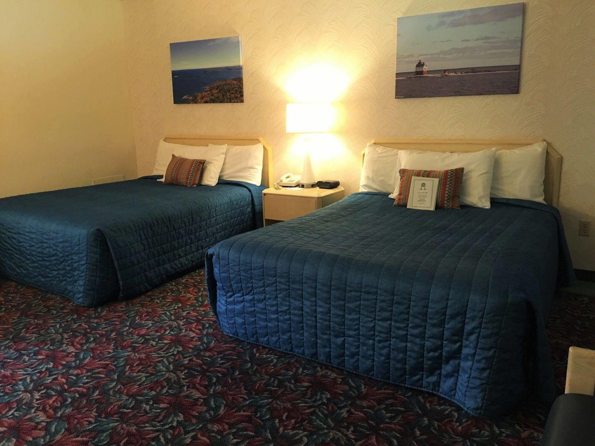 Cedar Motor Inn Маркет Екстериор снимка