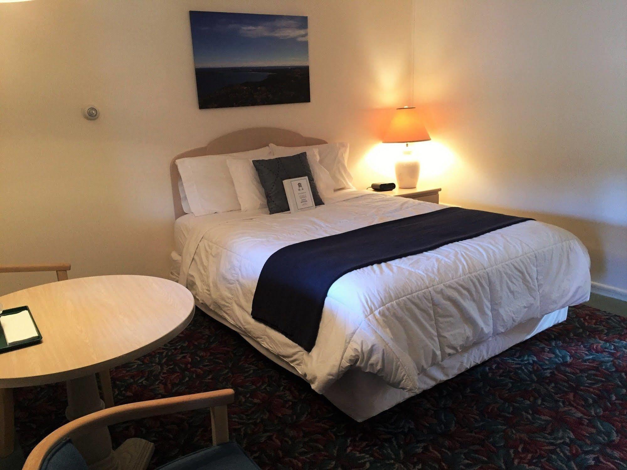 Cedar Motor Inn Маркет Екстериор снимка