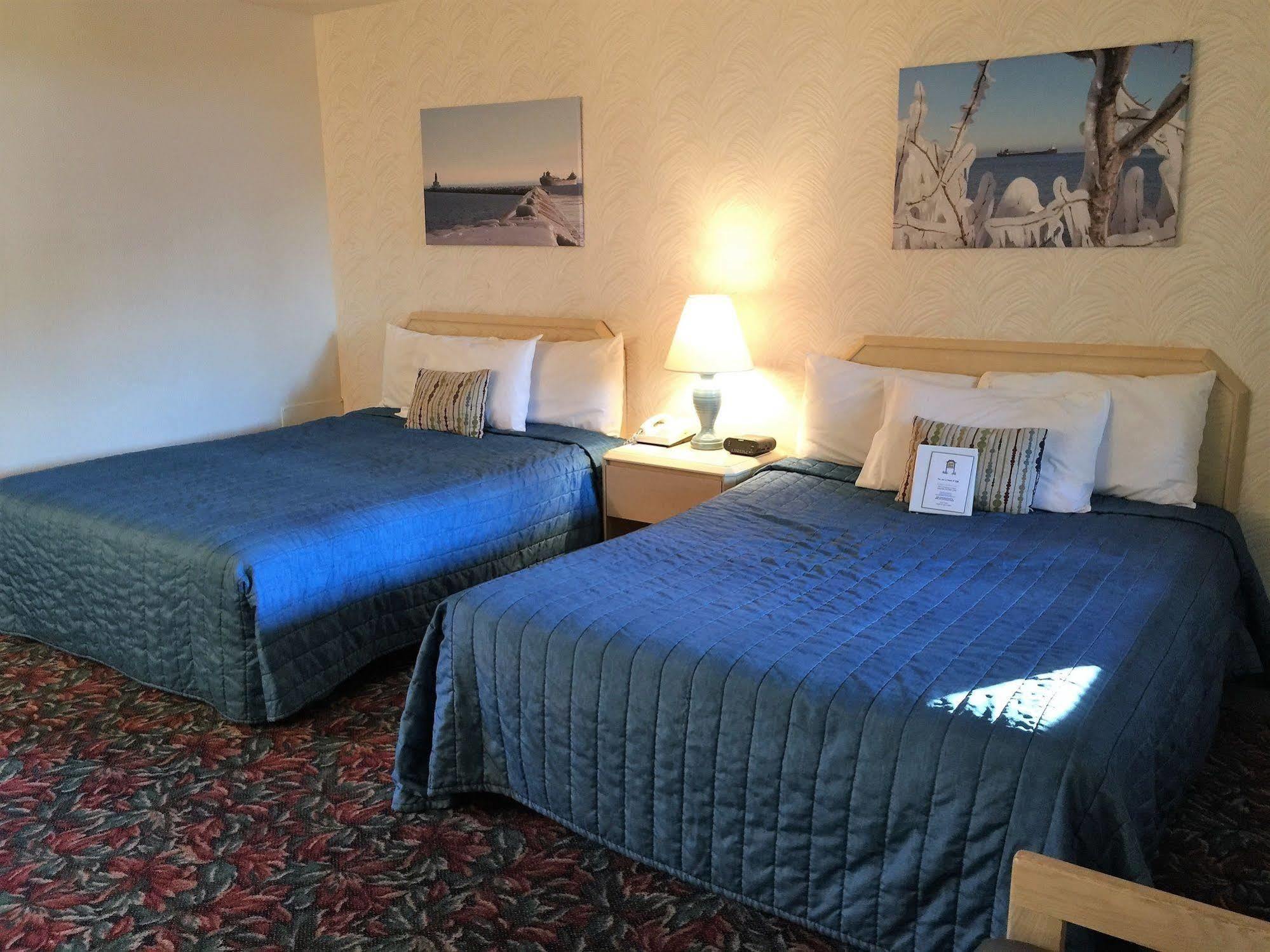 Cedar Motor Inn Маркет Екстериор снимка
