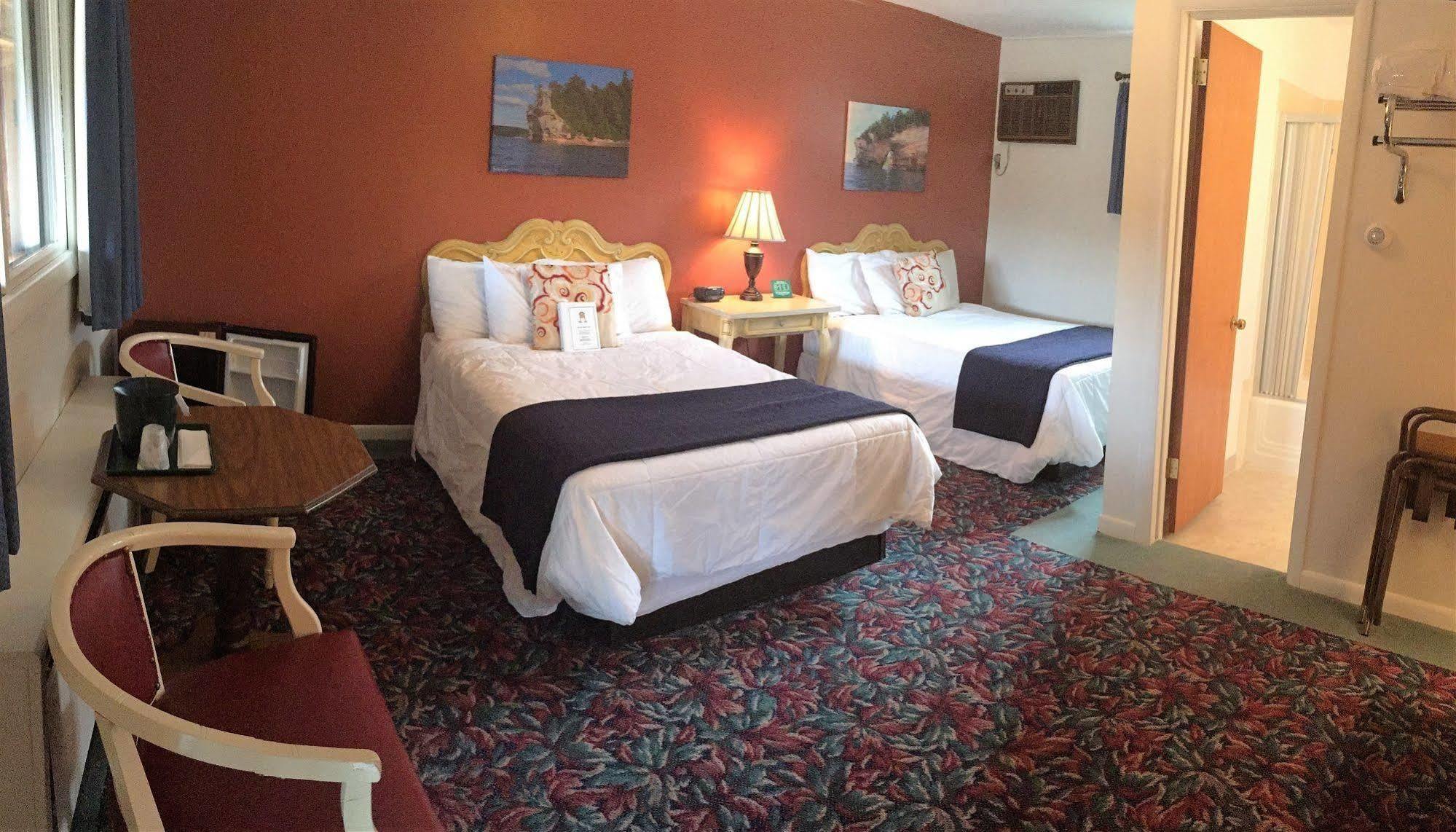 Cedar Motor Inn Маркет Екстериор снимка